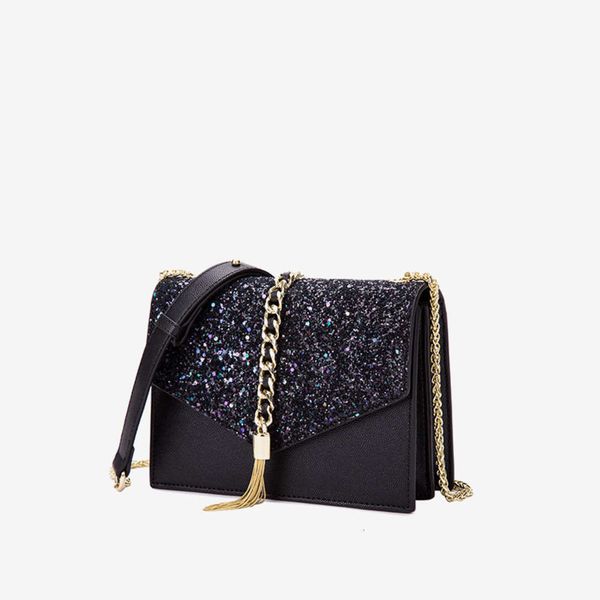 

luxurys designers factory sale tassel chain 2021 new fashion single shoulder black messenger small c family k women's bag