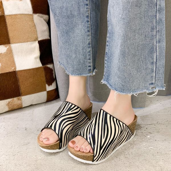 

foreign trade plus size slippers, women's summer fashion, outdoor wear all-match personality outdoor flat-bottomed sandals, Black