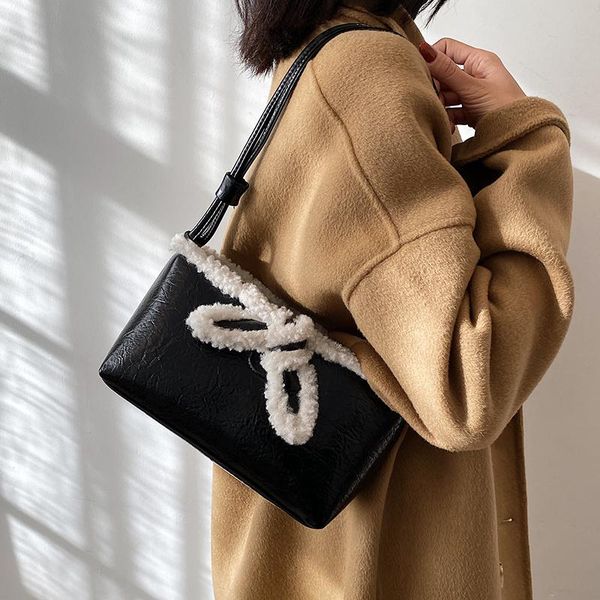 

advanced lamb plush bag for women's new versatile messenger bag for autumn and winter 2021