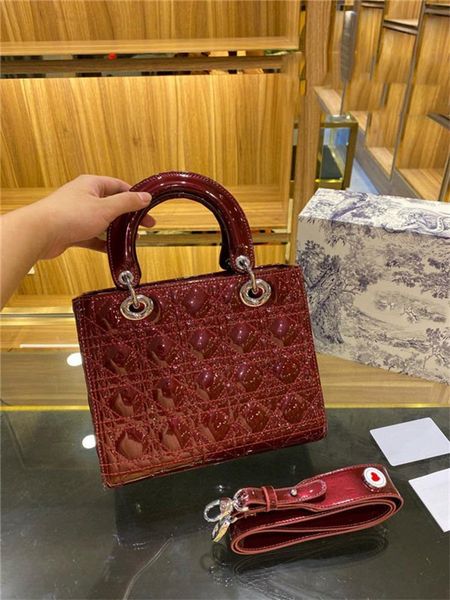 

princess lady women fashion vintage clutch handbags removable badge broadband patent leather alligator diamond clutch luxury designer bags