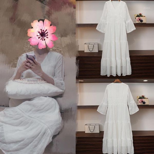 

2020 new product zhang wen knows whether the same white seven sleeve v-neck embroidery lace dress fairy long1, Black;gray