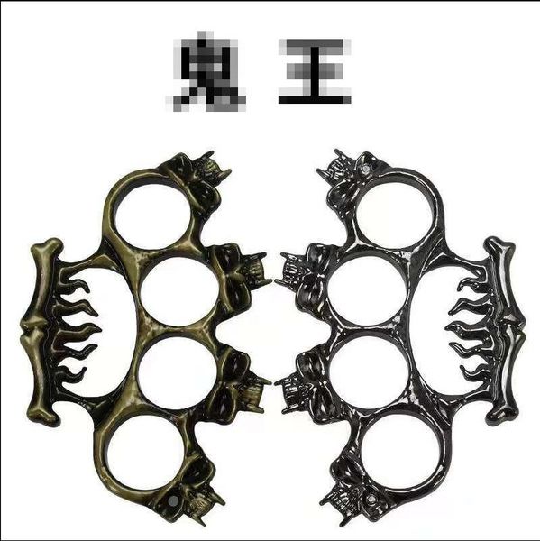 

double finger / four finger metal general self-defense equipment finger tiger color random 78463