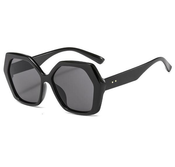 

2021 new retro big frame female net red with the same paragraph irregular fashion anti-uv sunglasses c9du, White;black