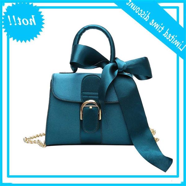 

handling handbag chains 2020 new fashion european style flowers wild bow portable crossbody bags for women