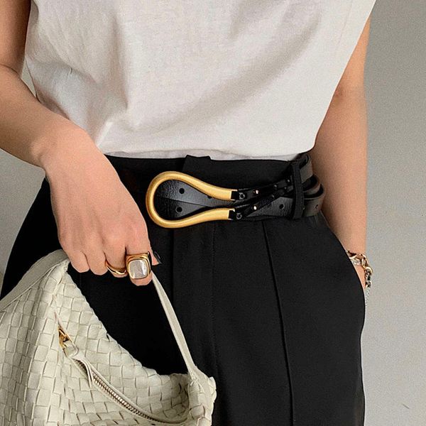 

left women's dress 2020 autumn new commuter leisure fashion slim single circle pin buckle simple belt lady, Black;brown