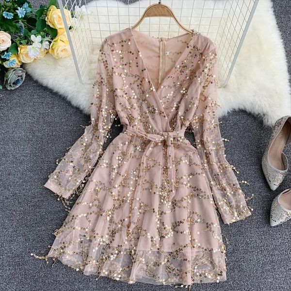 

v шеи bling sequin кисточки женщины bodycon сетки марлевые платье женский sexy короткие тонкий бинт ремень молния складки chic платье, Black;gray