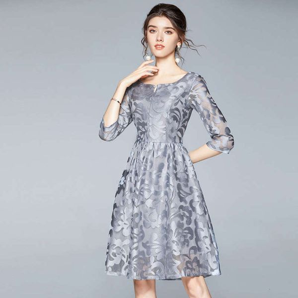 

elegant women's 2020 autumn temperament new v-neck seven point sleeve lace waist slim dress, Black;gray