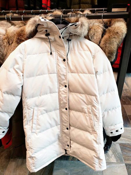 

2020 mens designer winter coats brands outerwear hooded down parkas windbreaker big fur down jackets homme mens winter coats, Black