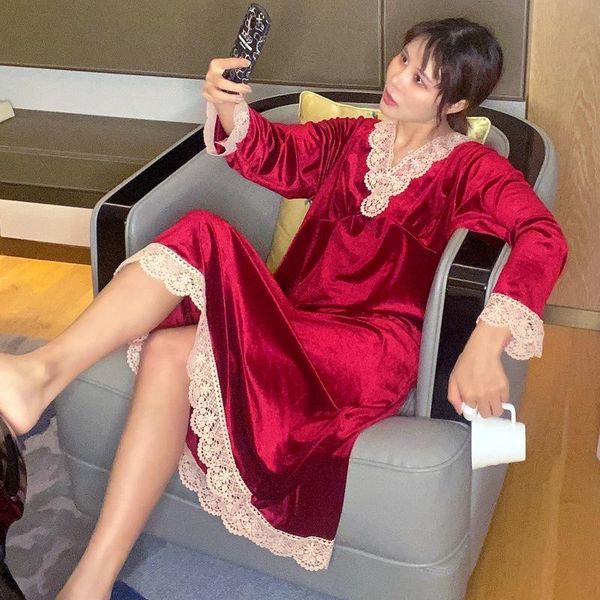 

lisacmvpnel autumn winter women's nightgown v-neck lace princess golden velvet long-sleeved nightdress, Black;red