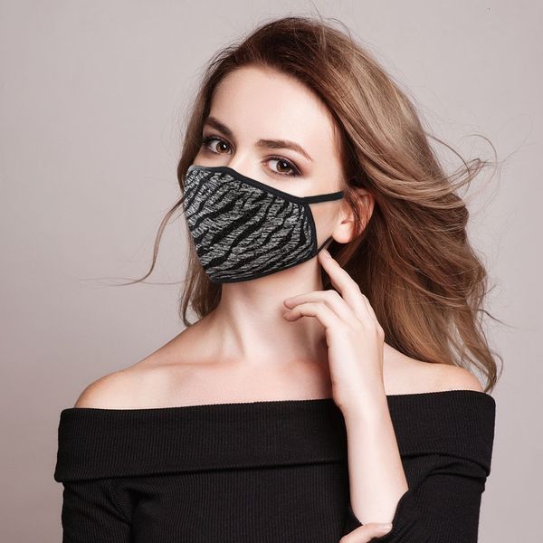 

protective men's and women's washable mask with filter inside