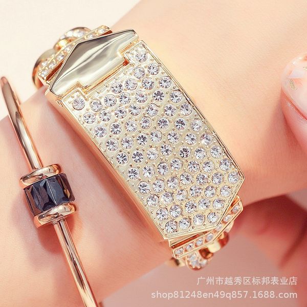 Universal D Gaihideng Cross-Border Hot Full Diamond Quartz Flip Orologio da polso da donna Vendite dirette in fabbrica One Piece Dropshipping Wristwa