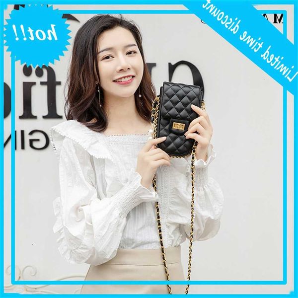 

2020 new popular small fragrance mobile phone female crossbar summer mini vertical black chain bag