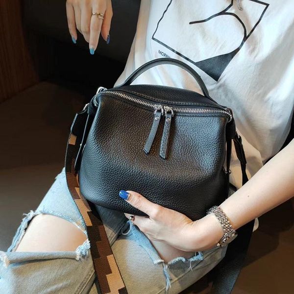 

2020 autumn/winter new bag women's bag slung handbag leather handbag bucket fashion temperament joker leisure ladies