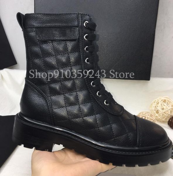 

2020 women's leather rhombus elements, chain style fashion short boots, Black