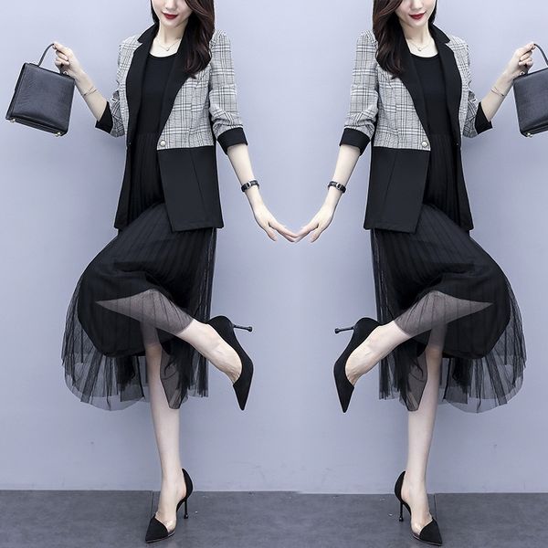 

qovqo spring and autumn dress two-piece suit 2020 new goddess style black dress early autumn professional clothing women's suit tempera, Gray