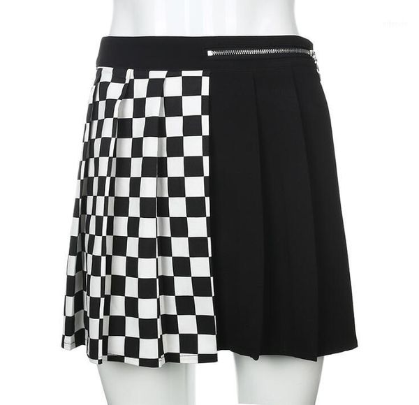 

black and white checkerboard stitching contrast color pleated skirt women1