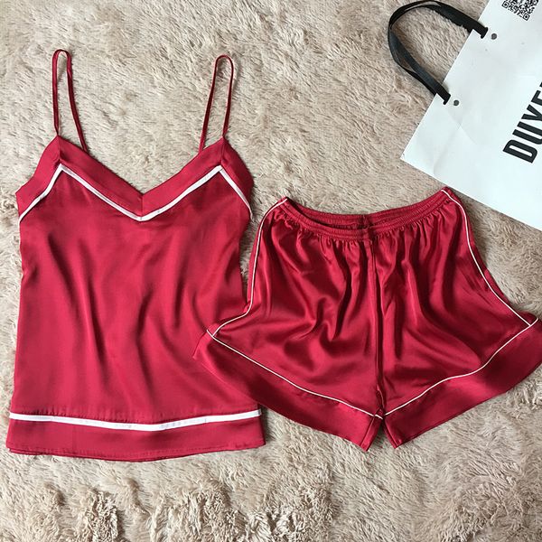 

2021 new standard pajamas house silk suit quality v-neck short sleeve shorts two female pajama parts summer osud, Black;red