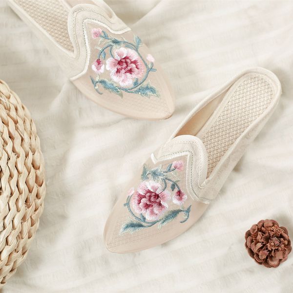 

slippers pumps women shoes basic mules sandals paeonia chinese style embroidery pointed ladies bridal shoes zapatos de mujer 1007, Black;white