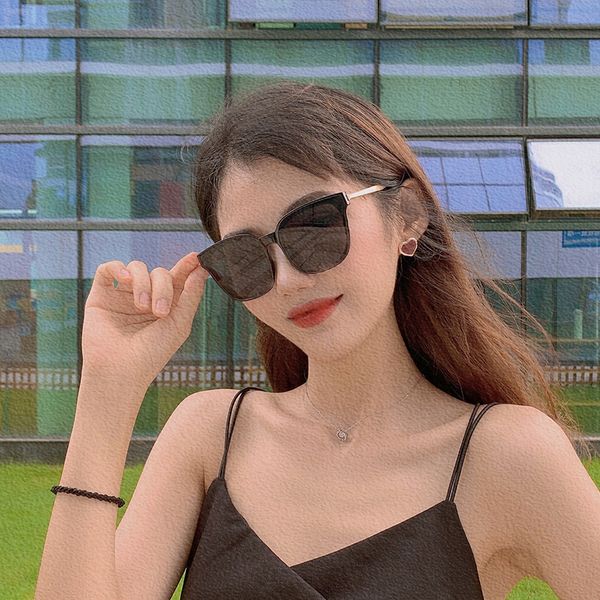 

women ins big thin sunglasses 2020 new fashion round face net red with uv protection, White;black