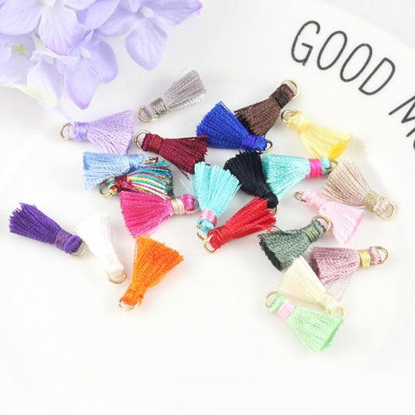 

30 шт. 1.5см мини-полиэфирная нить tassel подвеска для ювелирных изделий diy браслет для мобильного телефона кулон нахождения ремесла tassel
