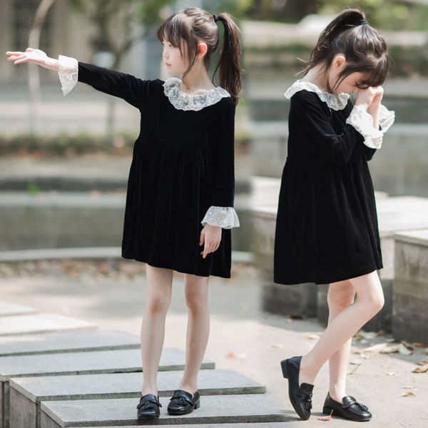 

long sve drs in autumn children's and winter, Red;yellow