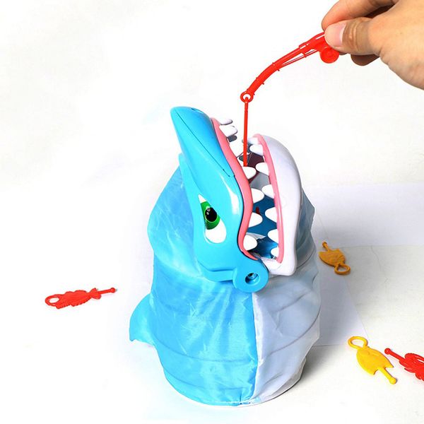 

new tricky snappy shark attack board game interactive family fun game fish toys deskparty toy 1 set q0115
