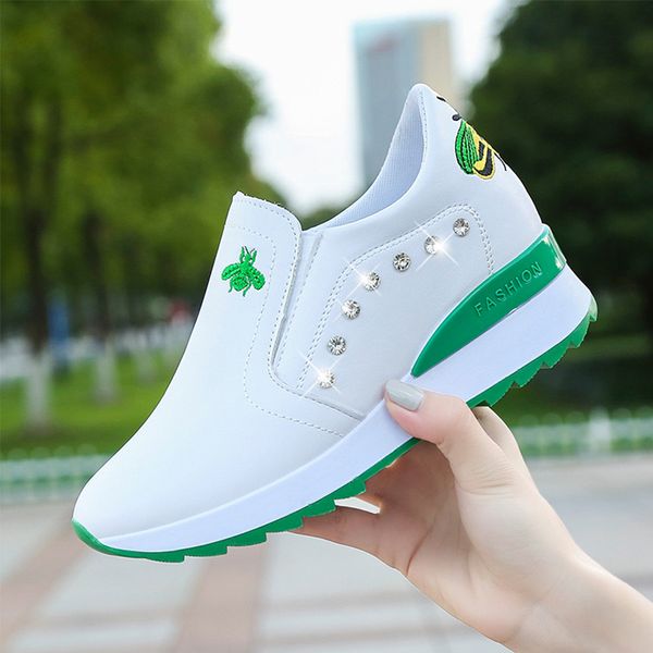 

casual high heels breathable women sneakers pu round toe crystal embroider platform wedges tenis feminino female vulcanize 1020, Black;white