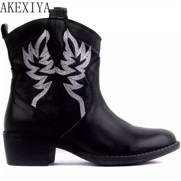 

plus size fashion embroidered totem square heel pointed knight boots women's autumn and winter new mid-tube women's boots, Black