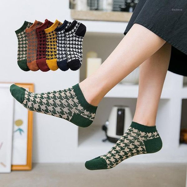 

harajuku houndstooth grid printed ankle socks women girls casual cute 100 cotton low cut black japanese funny student socks1, Black;white