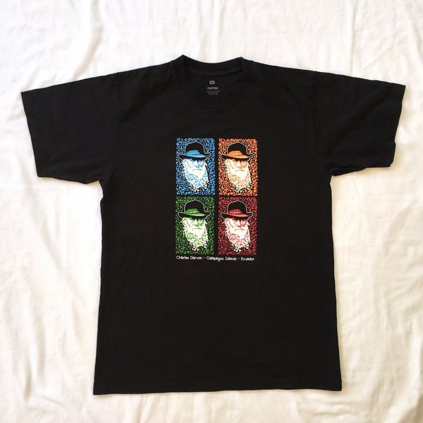 

galapagos islands ecuador charles darwin tourist t shirt medium science normcore sport hooded sweatshirt hoodie