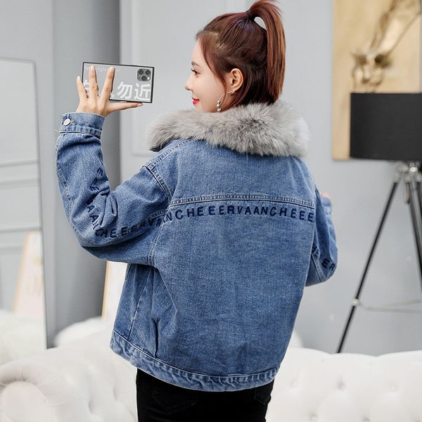 

2021 New winter stuffed style denim woman's overcoat big goatee fashion short cotton quilted jacket J0M2, Black