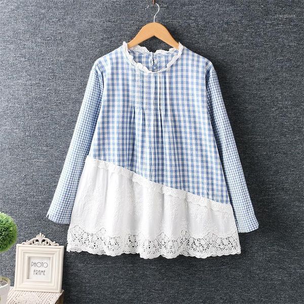

2020 autumn new blouse women's art small fresh round neck plaid baby blouse water soluble lace loose, White