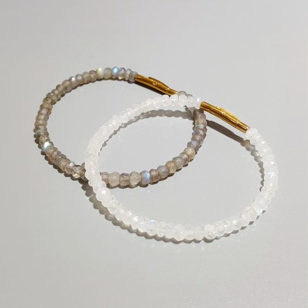 

lii ji matte natural stone moonstone/labradorite bracelet 1028, Black