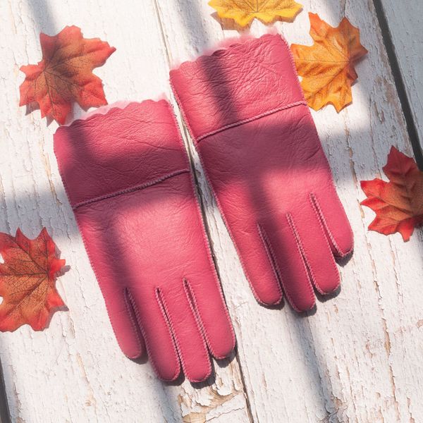 

leather winter plush warm sheep fur integrated gloves children' windproof and cold proof skiing wool, Blue;gray