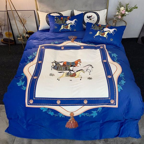 2022 conjuntos de cama azul tampa de veludo queen size roupas de cama de tamanho 4 pcs conjuntos de travesseiros de luxo de impressão a cavalo conjuntos de cama de luxo decoração de casa decoração