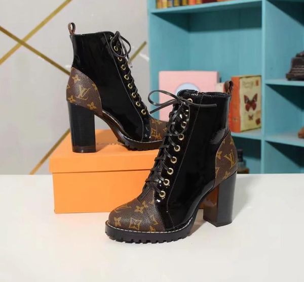 

2020 новые классические кожаные женские туфли заклепки серии роскошных моды женской обуви высокого качества роскошные ботильоны, Black