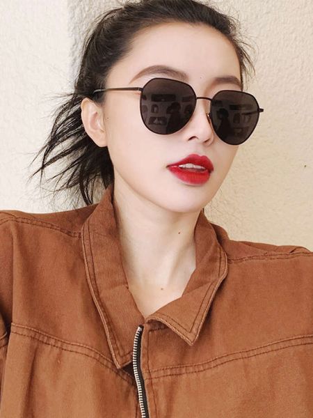 

female sunglasses 2021 sunglasses anti new ultraviolet korean chaoren driving polarizer pilot toad glasses, White;black