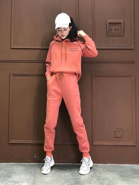 

2020 new autumn and winter european fashion leisure sweater women's sports two piece suit, Gray