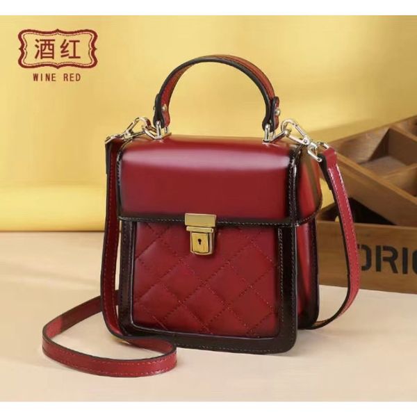 

2020 rubbing color leather hand-held xianglingge small korean women's bag