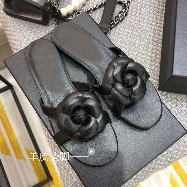 

2020 summer new leather women's slippers flat heel anti slip indoor camellia flower flat shoes slippers, Black