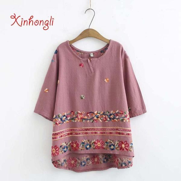 

plus size floral embroidered cotton women t shirts 2020 v-neck t-shirts short sleeve women tshirt summer tee shirt femme1, White