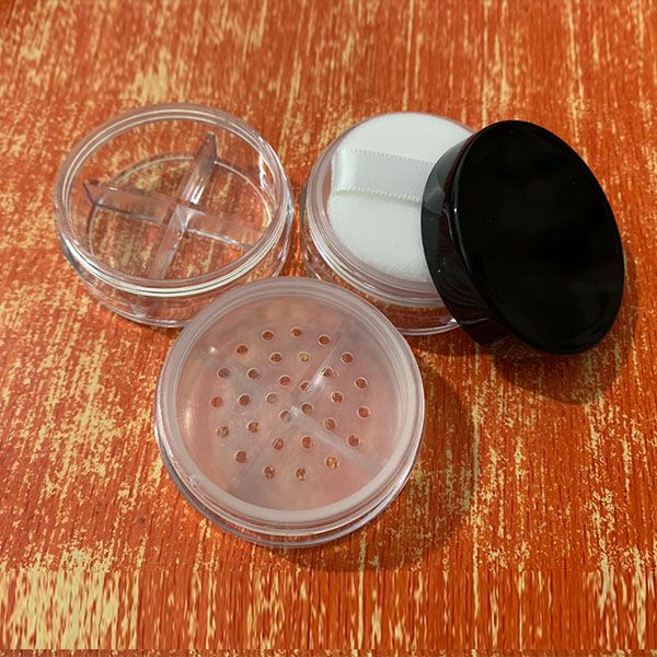 Estojo de pó plástico vazio 4Grids Recipiente de maquiagem para pó facial Blush Recipiente cosmético com peneira e tampas 1G/Grid