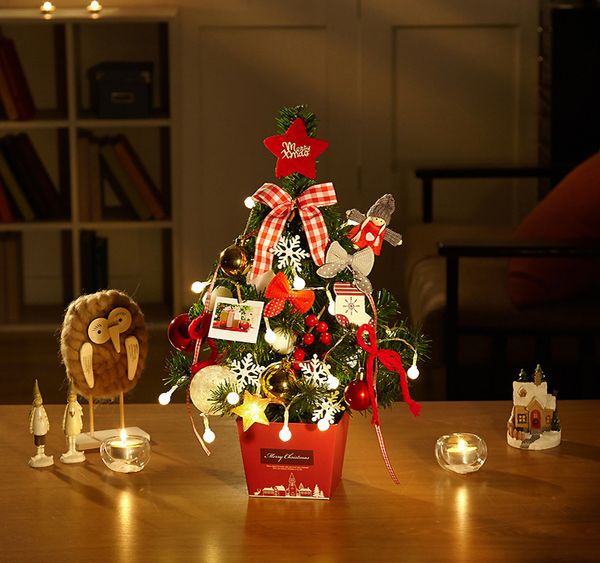 

2021 latest set table mini 50cm small gift tree for christmas lantern decoration new