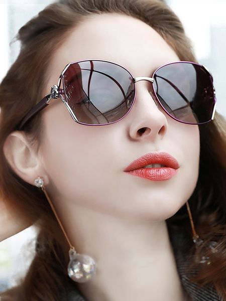 

fashionable korean fashion ins elegant 2020 new glasses round face polarized sunglasses for women uv protection, White;black