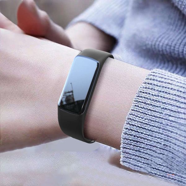 

intelligent bracelet multifunctional temperature measuring blood prsure oxygen heart rate running pedometer