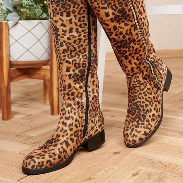

boots in the winter of 2021, style withthick heels and side zipper, european american roundhead rider, leopard prin1, Black