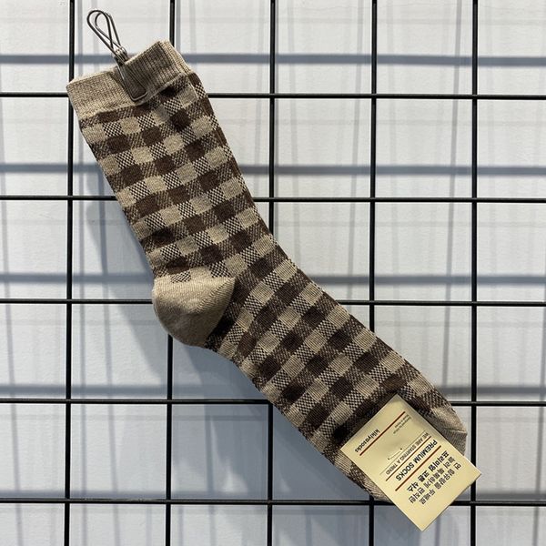 

korean east gate autumn and winter new simple check cotton fashion casual medium sockscotton socks medium sockstube socks men's trend 5, Black