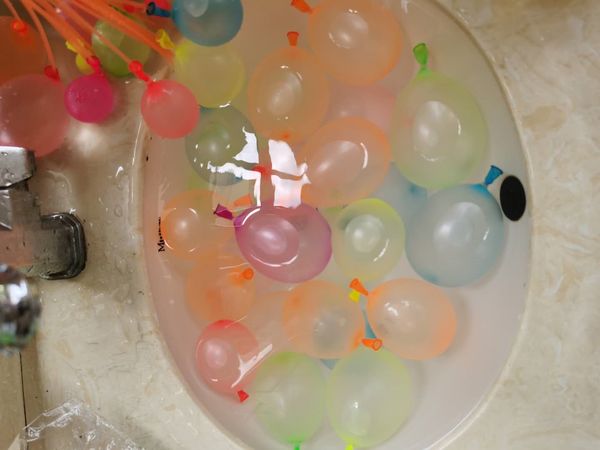 

summer colorful bunch of balloons magic water-filled balloon children garden beach party play in the water for kids water bombs games toys04