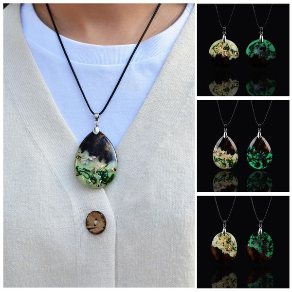 

pendant necklaces wood resin luminous necklace light absorbing and glow in the dark special creative jewelry sweater chain for men women, Silver