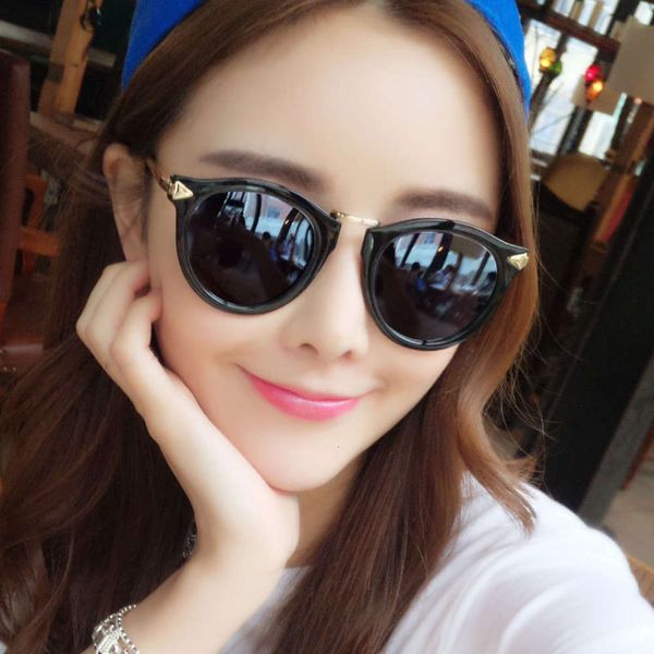 

women's polarizing sunglasses 2020 gm new sunglasses trend eyes anti ultraviolet round face net red driving glasses, White;black